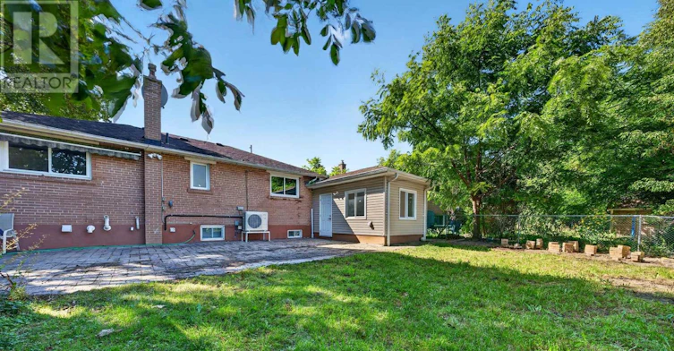 2 Aurora Heights Drive, Aurora, ON, L4G 2W4 - 16