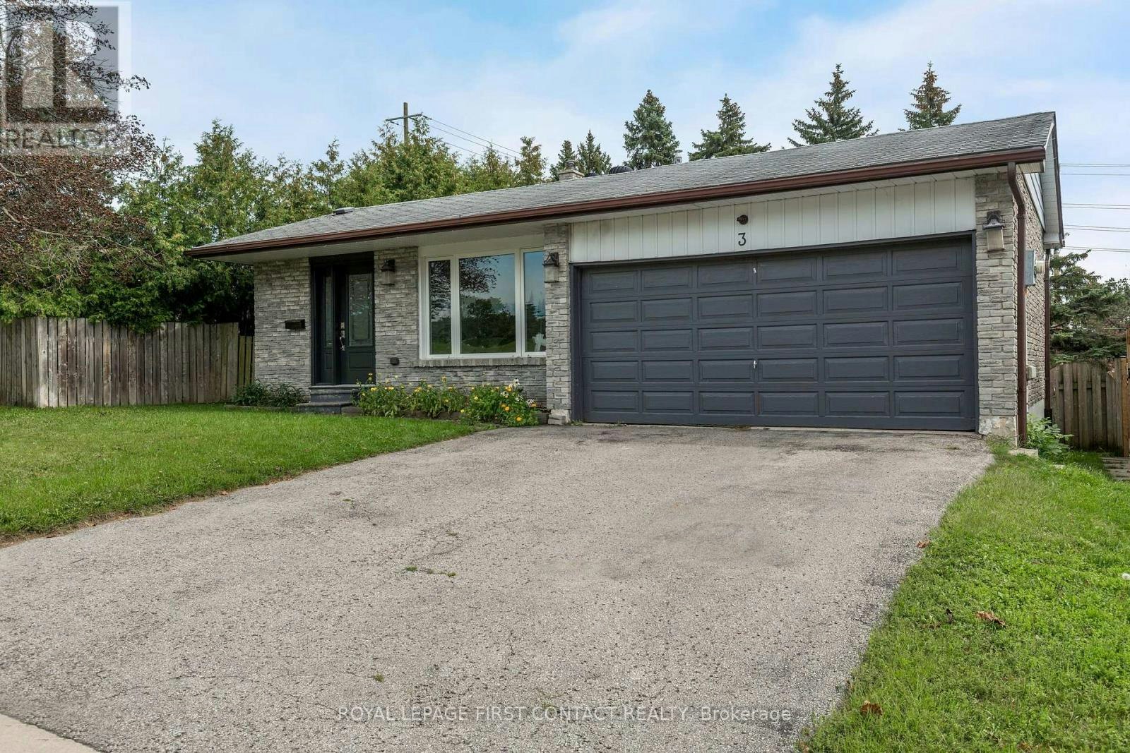 3 Oren Boulevard, Barrie, ON, L4N 4T3
