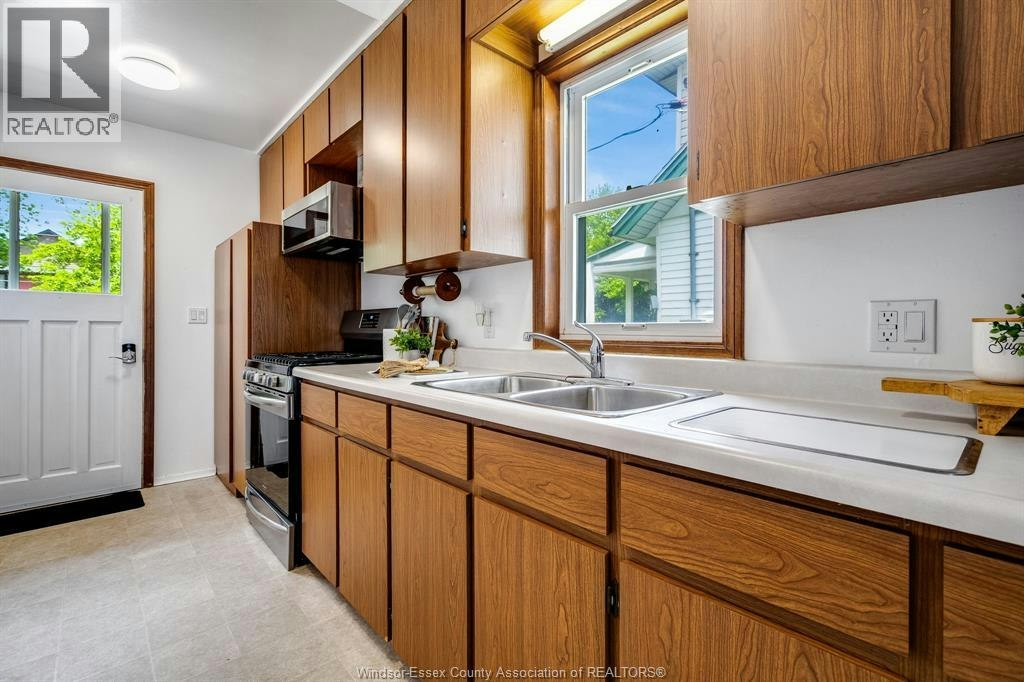 1263 Heritage Road, Kingsville, ON, N9Y 2E6 - 8