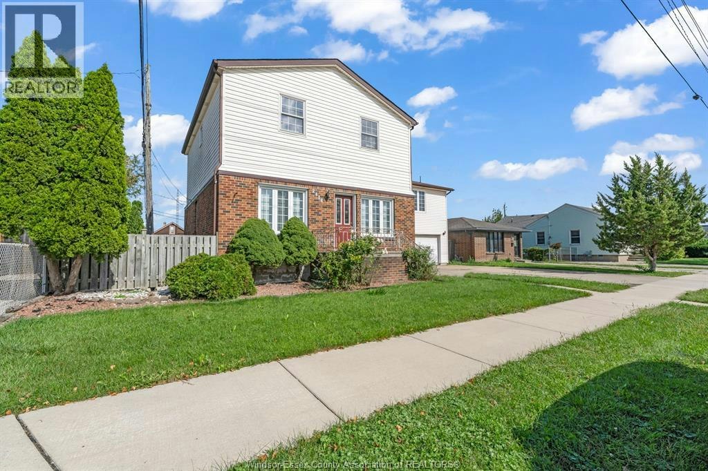 2416 Mercer Street, Windsor, ON, N8X 3R5 - 3
