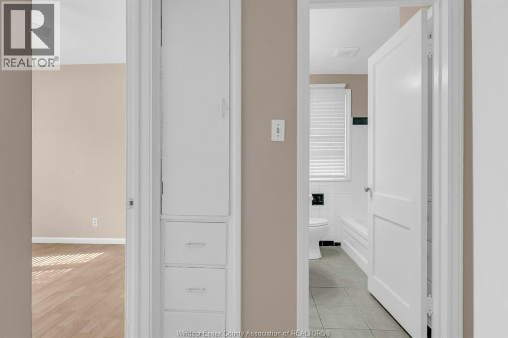 2416 Mercer Street, Windsor, ON, N8X 3R5 - 23