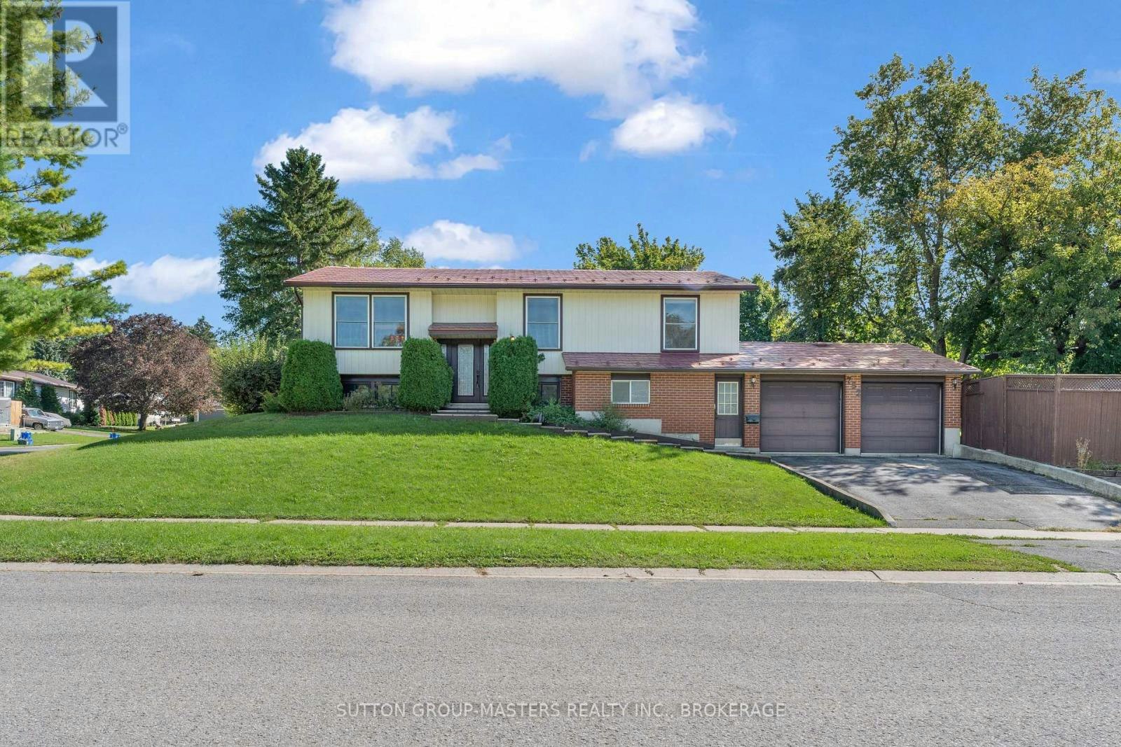 752 High Gate Park Drive, Kingston, ON, K7M 5Z9