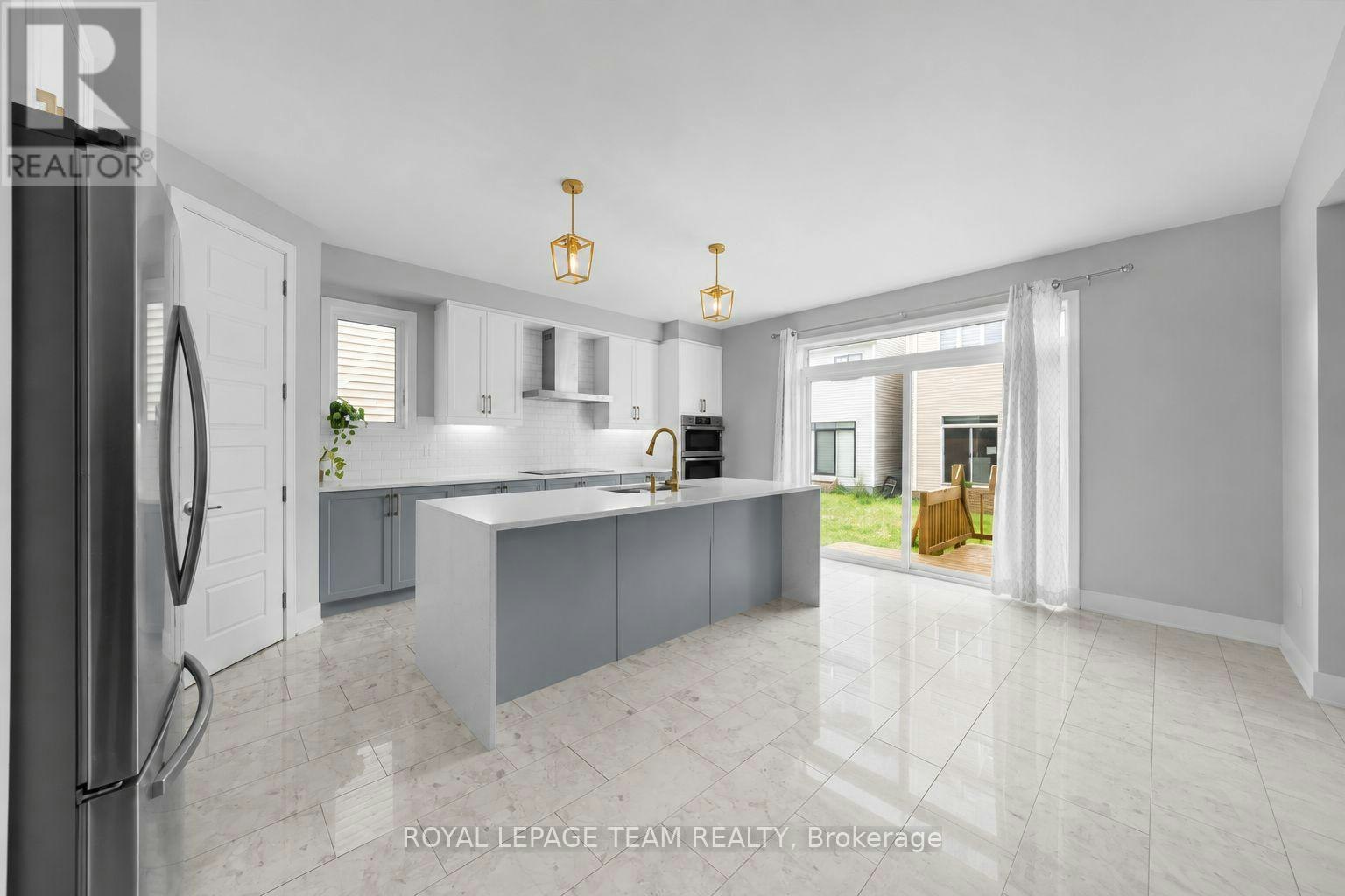 2413 Watercolours Way, Ottawa, ON, K2J 7A9 - 11