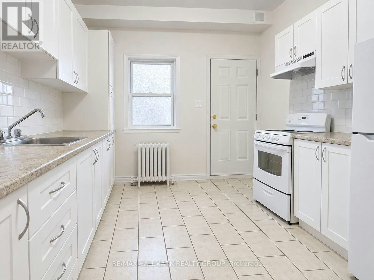 3-120 Murray Street, Ottawa, ON, K1N 7E6 - 3