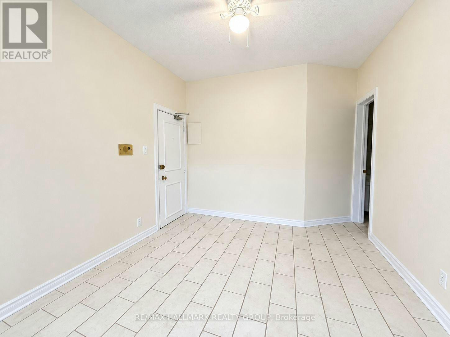 3-120 Murray Street, Ottawa, ON, K1N 7E6 - 2