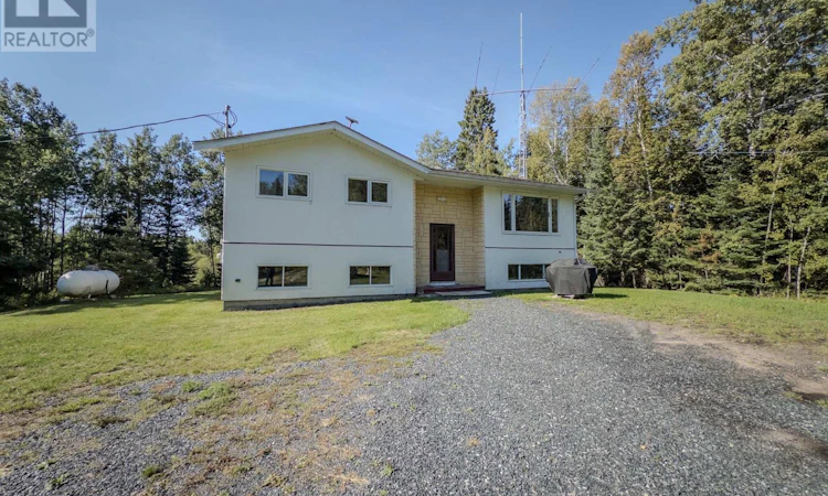 693 Carlton Road