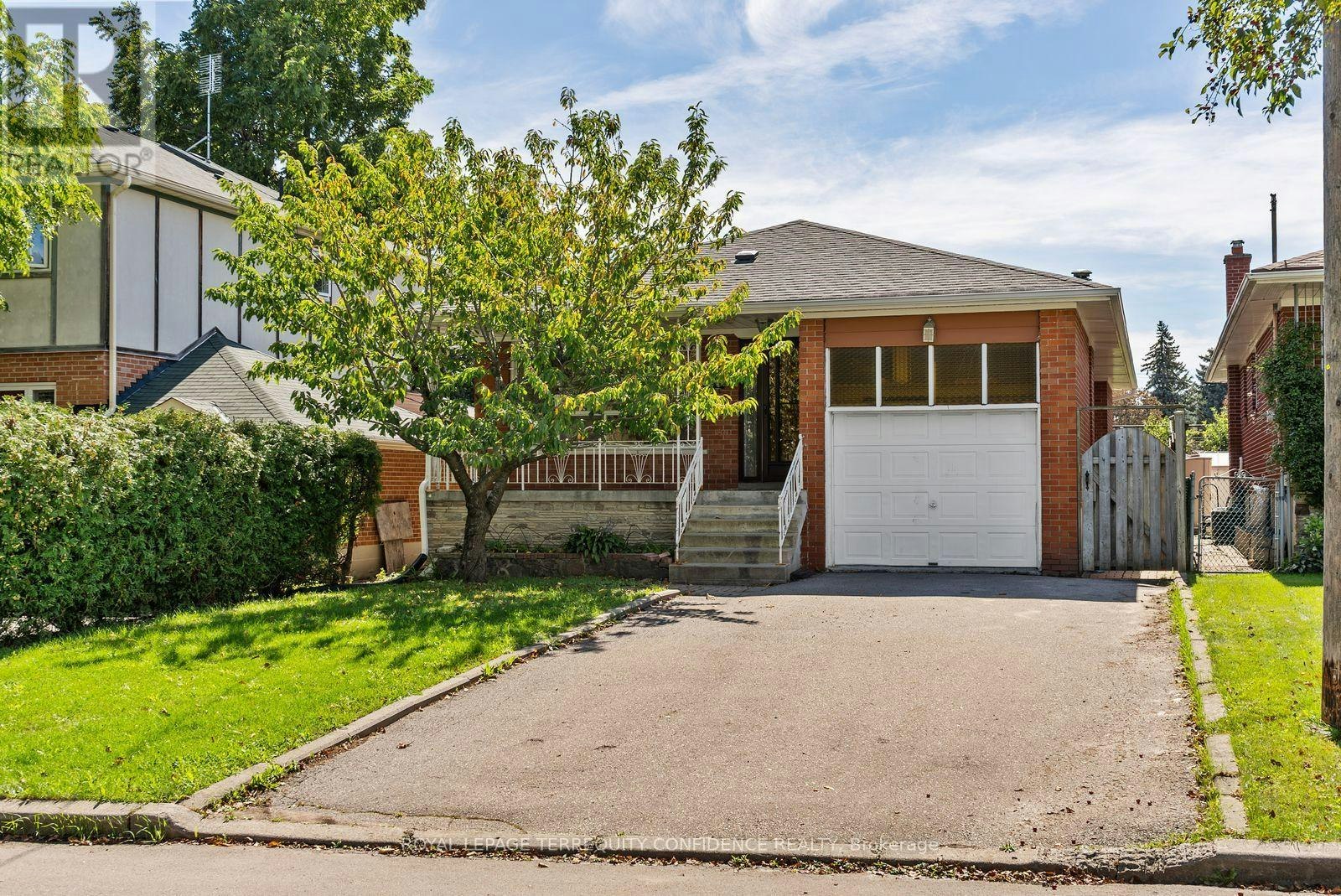 265 Horsham Avenue, Toronto, ON, M2R 1G5