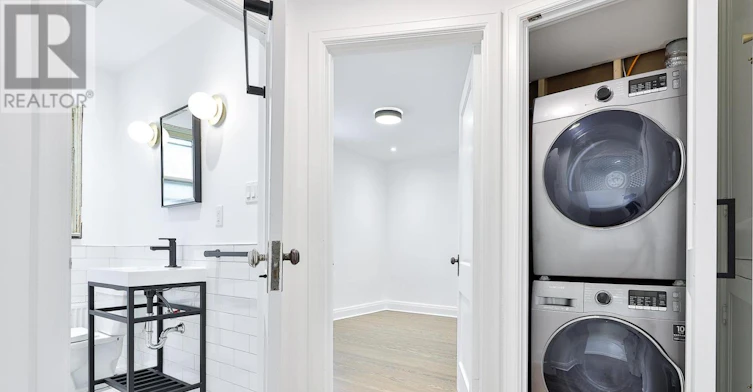 UPPER-11 Oriole Crescent, Toronto, ON, M5P 1L6 - 18