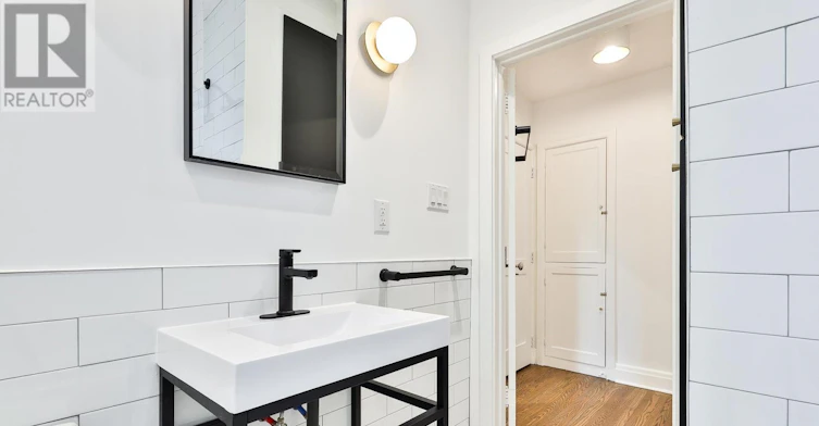 UPPER-11 Oriole Crescent, Toronto, ON, M5P 1L6 - 16