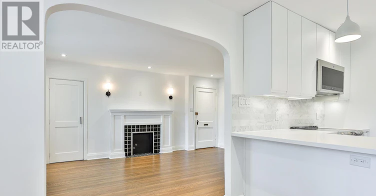 UPPER-11 Oriole Crescent, Toronto, ON, M5P 1L6 - 12