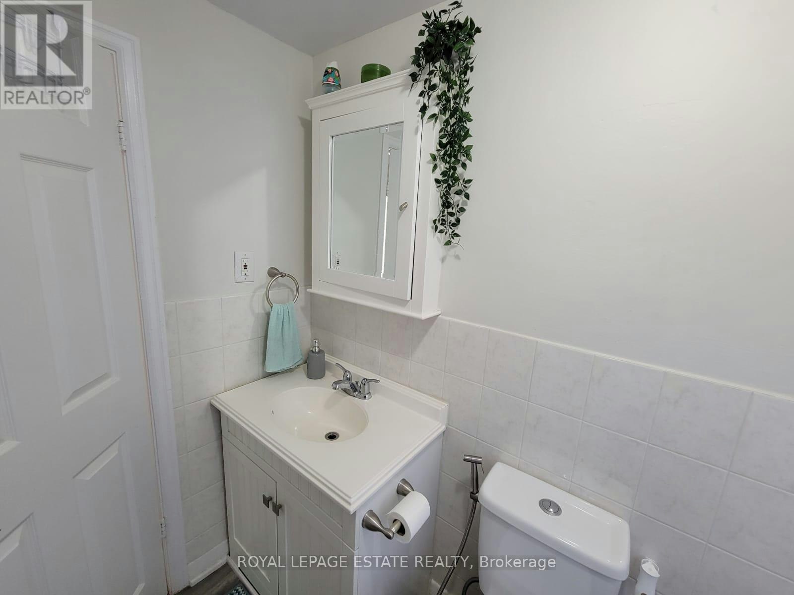 UPPER-13 Pinegrove Avenue, Toronto, ON, M1N 2G3 - 10