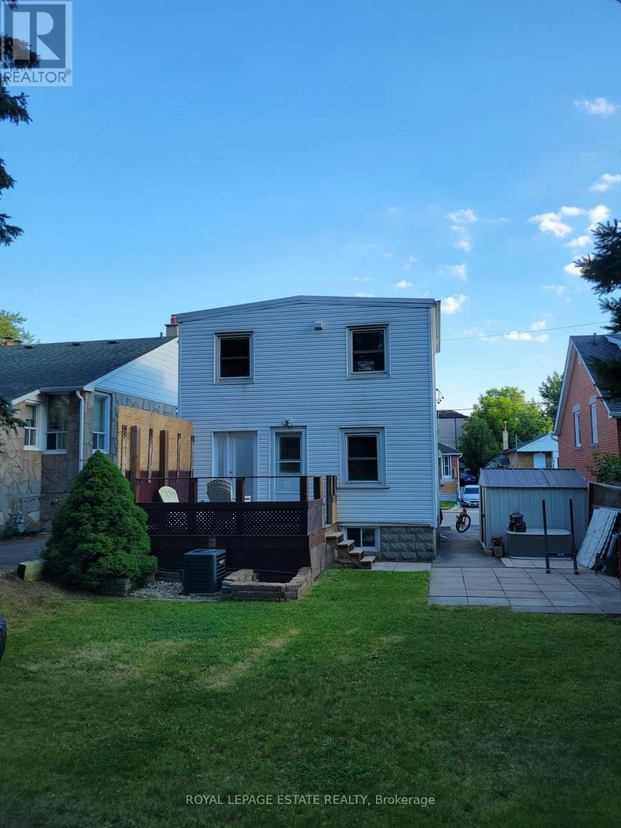 UPPER-13 Pinegrove Avenue, Toronto, ON, M1N 2G3