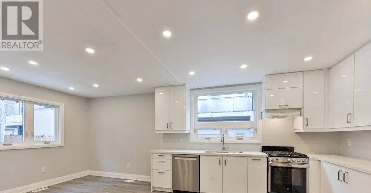 208 Woodbine Avenue, Toronto, ON, M4L 3P2 - 6