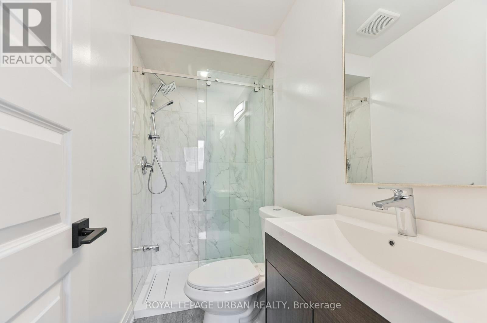 208 Woodbine Avenue, Toronto, ON, M4L 3P2 - 22