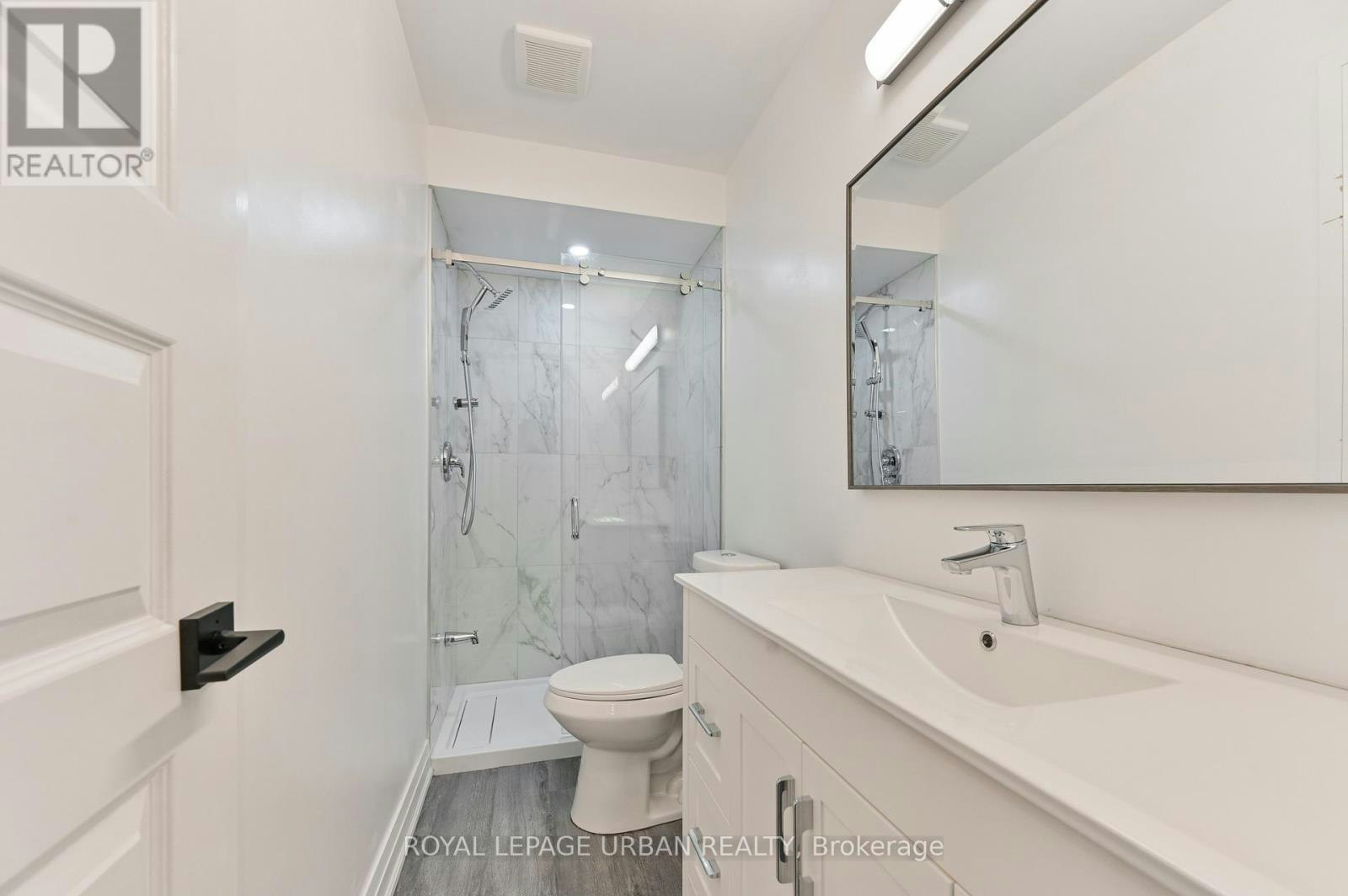 208 Woodbine Avenue, Toronto, ON, M4L 3P2 - 14
