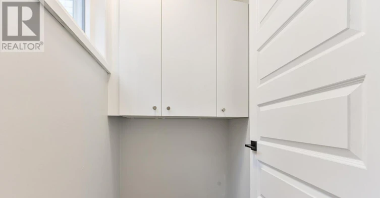 208 Woodbine Avenue, Toronto, ON, M4L 3P2 - 23