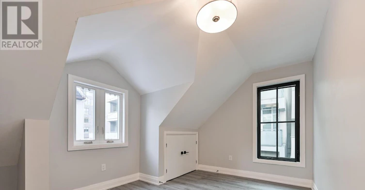 208 Woodbine Avenue, Toronto, ON, M4L 3P2 - 19