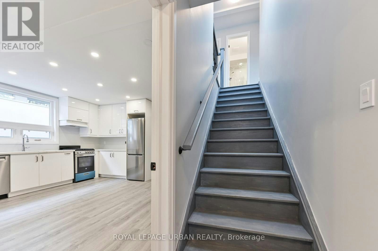 208 Woodbine Avenue, Toronto, ON, M4L 3P2 - 16