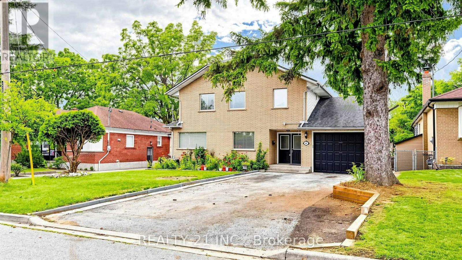 48 Megan Avenue, Toronto, ON, M1E 4A7