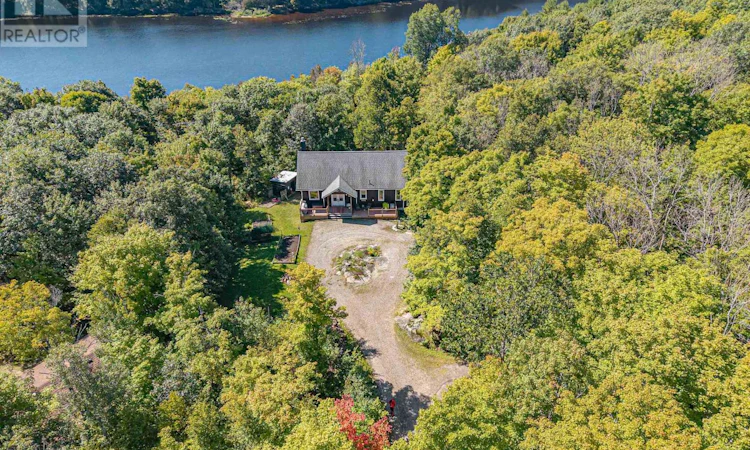 482 Poverty Bay Road EAST