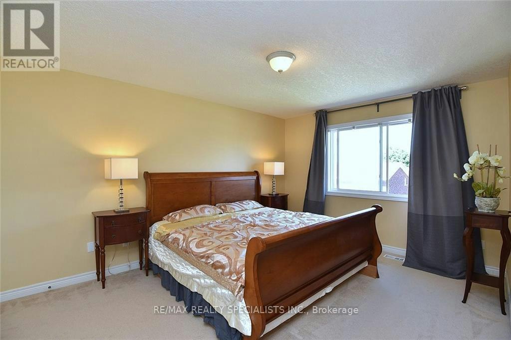 310 Brigadoon Drive, Hamilton, ON, L9C 0B7 - 20