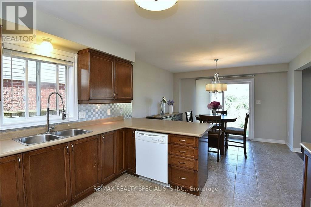 310 Brigadoon Drive, Hamilton, ON, L9C 0B7 - 10