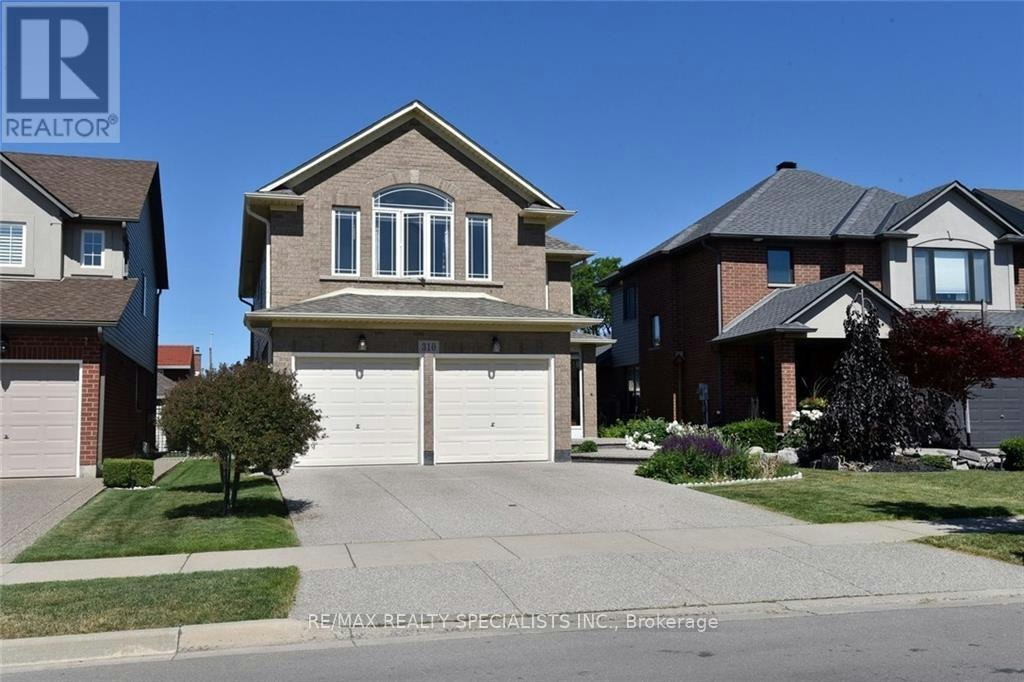 310 Brigadoon Drive, Hamilton, ON, L9C 0B7 - 2