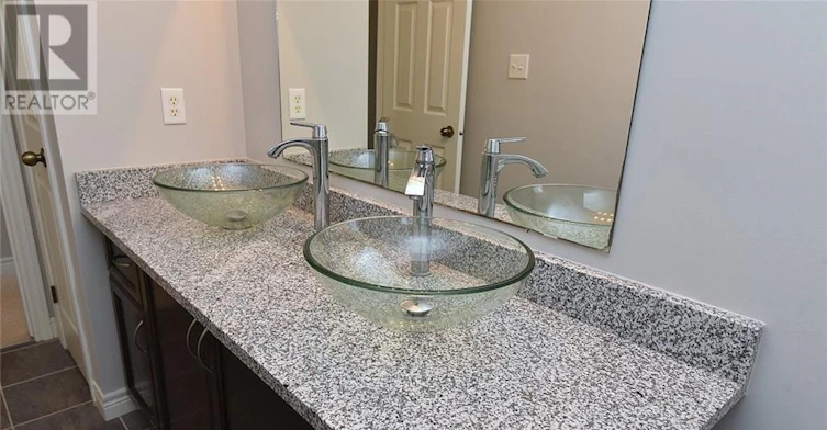310 Brigadoon Drive, Hamilton, ON, L9C 0B7 - 17