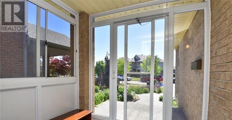 310 Brigadoon Drive, Hamilton, ON, L9C 0B7 - 5