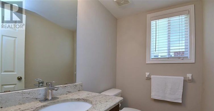 310 Brigadoon Drive, Hamilton, ON, L9C 0B7 - 16