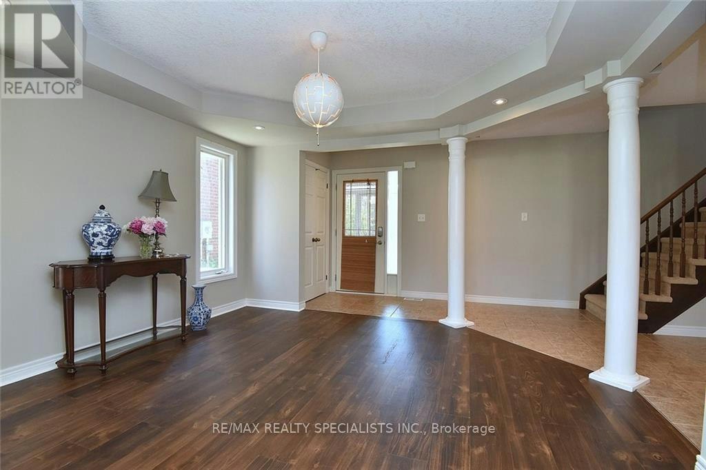 310 Brigadoon Drive, Hamilton, ON, L9C 0B7 - 6