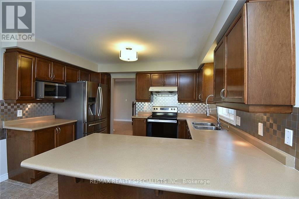 310 Brigadoon Drive, Hamilton, ON, L9C 0B7 - 13