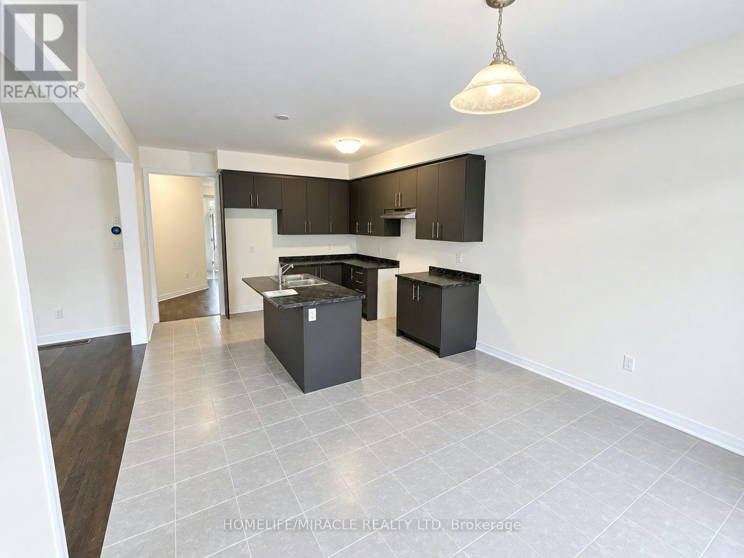 MAIN FLOOR-154 Westbridge Avenue, Welland, ON, L3B 0P4 - 4