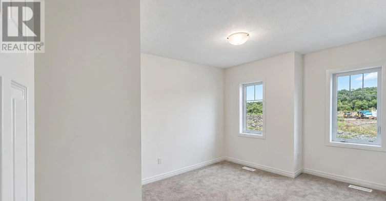 MAIN FLOOR-154 Westbridge Avenue, Welland, ON, L3B 0P4 - 10