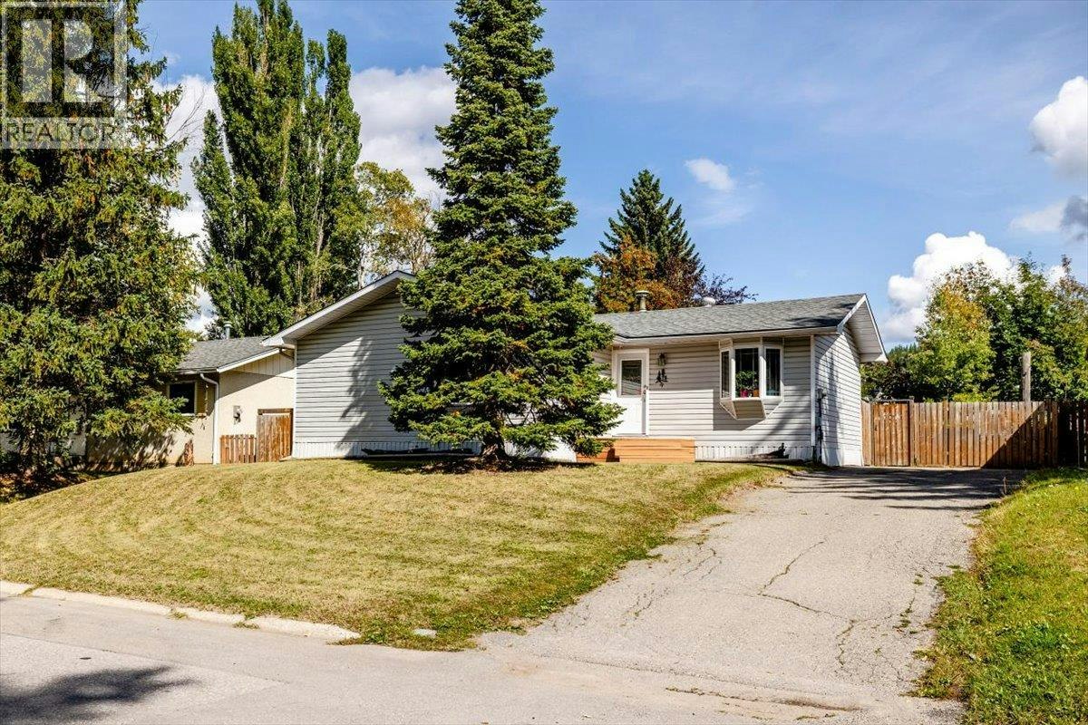4 Ridgemont Avenue, Fernie, BC, V0B 1M2