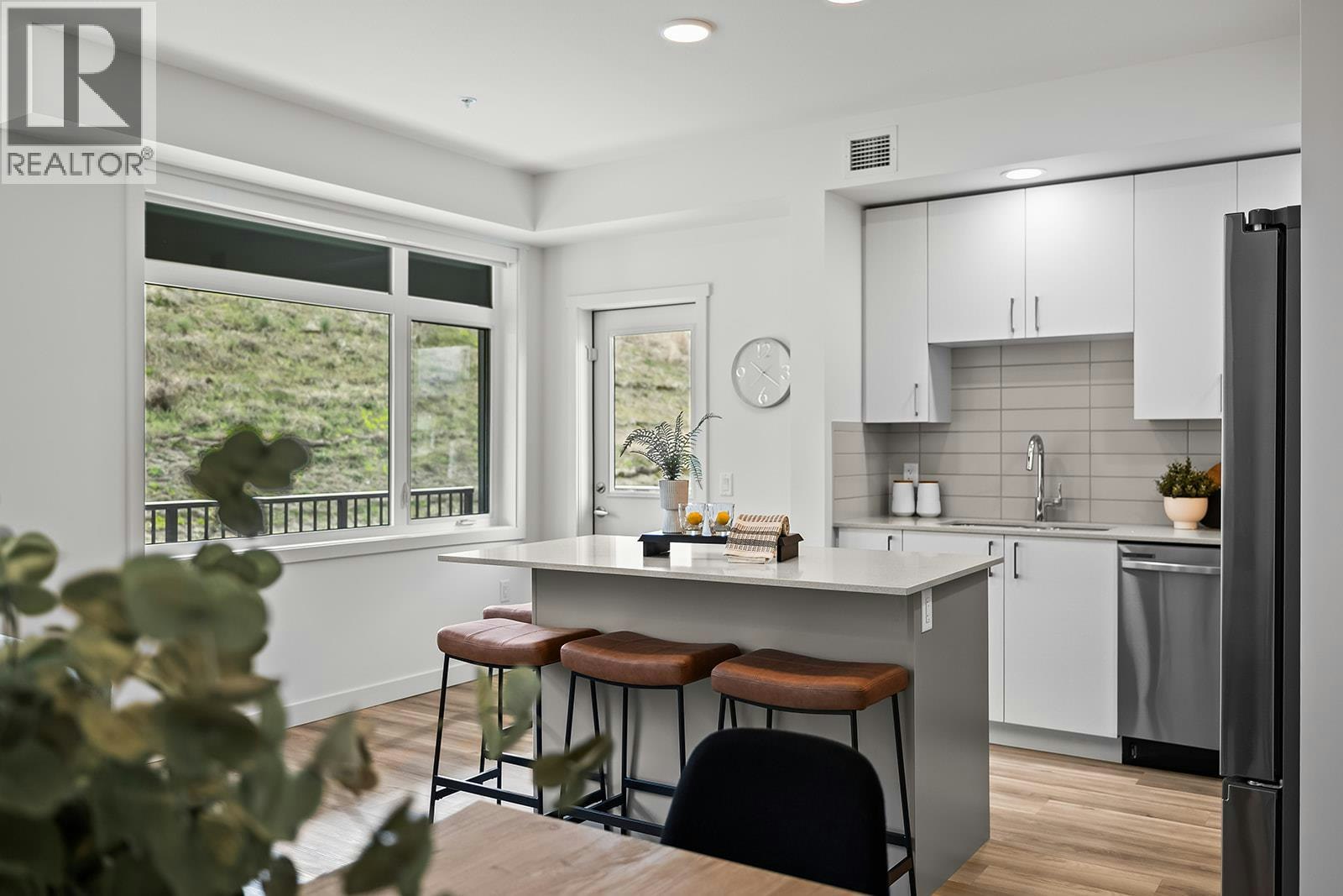 218-1057 Frost Road, Kelowna, BC, V1W 0G7 - 2