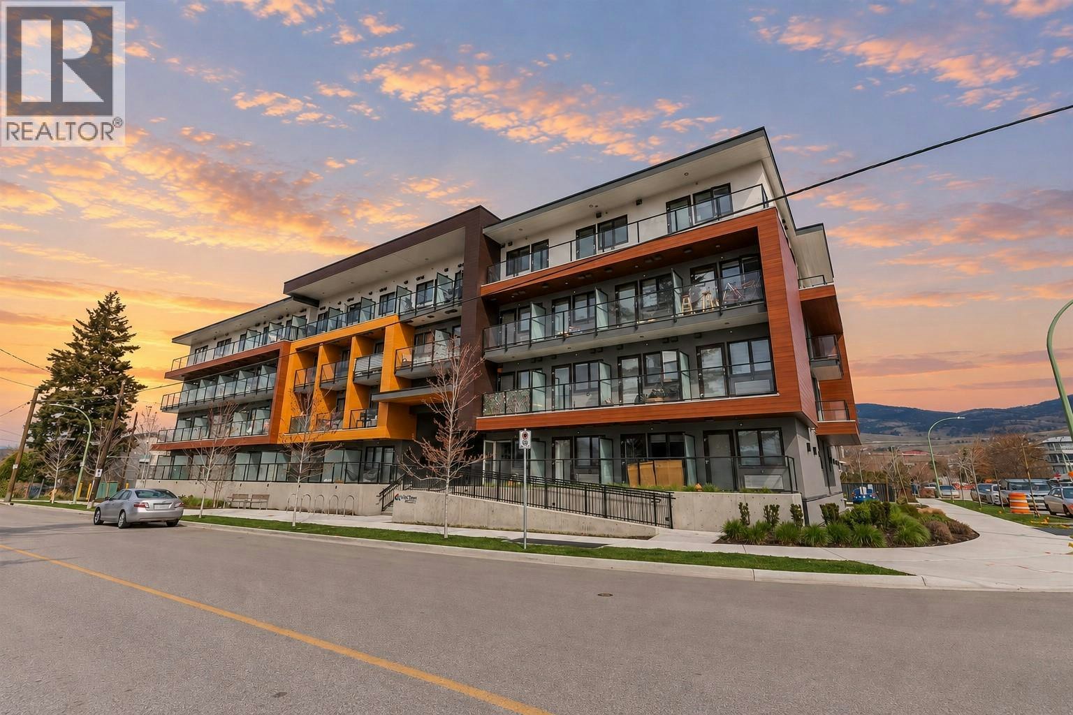 PH8-345 N Dougall Road, Kelowna, BC, V1X 3K8