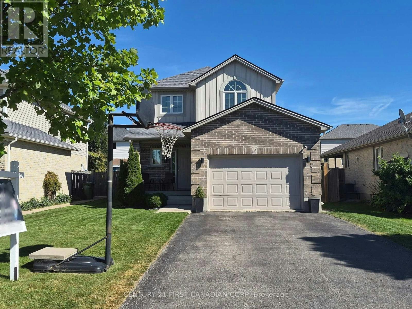 9 Barrett Crescent, St. Thomas, ON, N5R 6M1