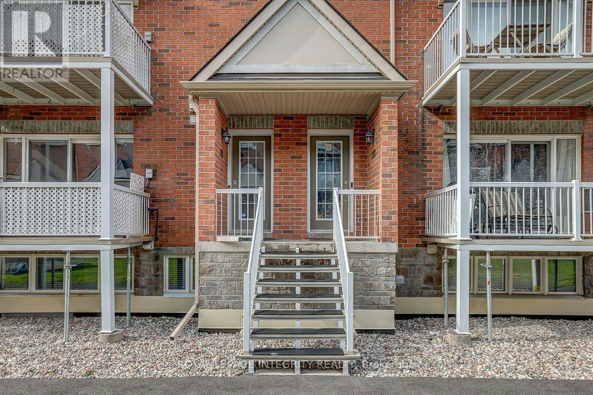 211-3275 St Joseph Boulevard, Ottawa, ON, K1E 3Y3