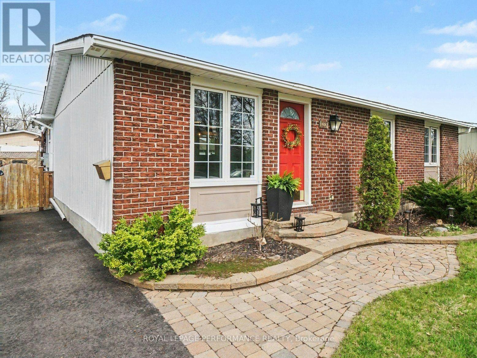 1497 Blackheath Street, Ottawa, ON, K1E 1K6