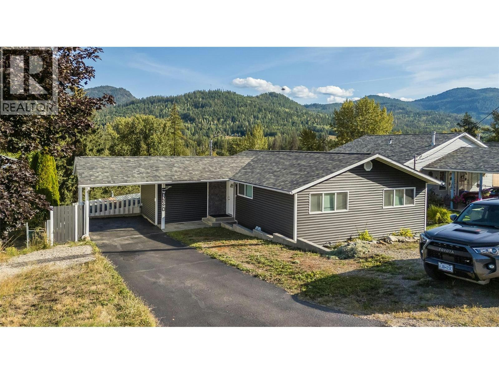 1762 First Street, Fruitvale, BC, V0G 1L0