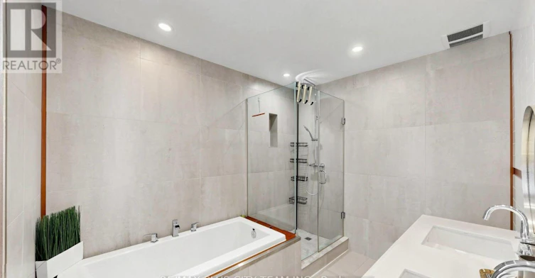 1-25R Atlantic Avenue, Toronto, ON, M6K 3E7 - 17