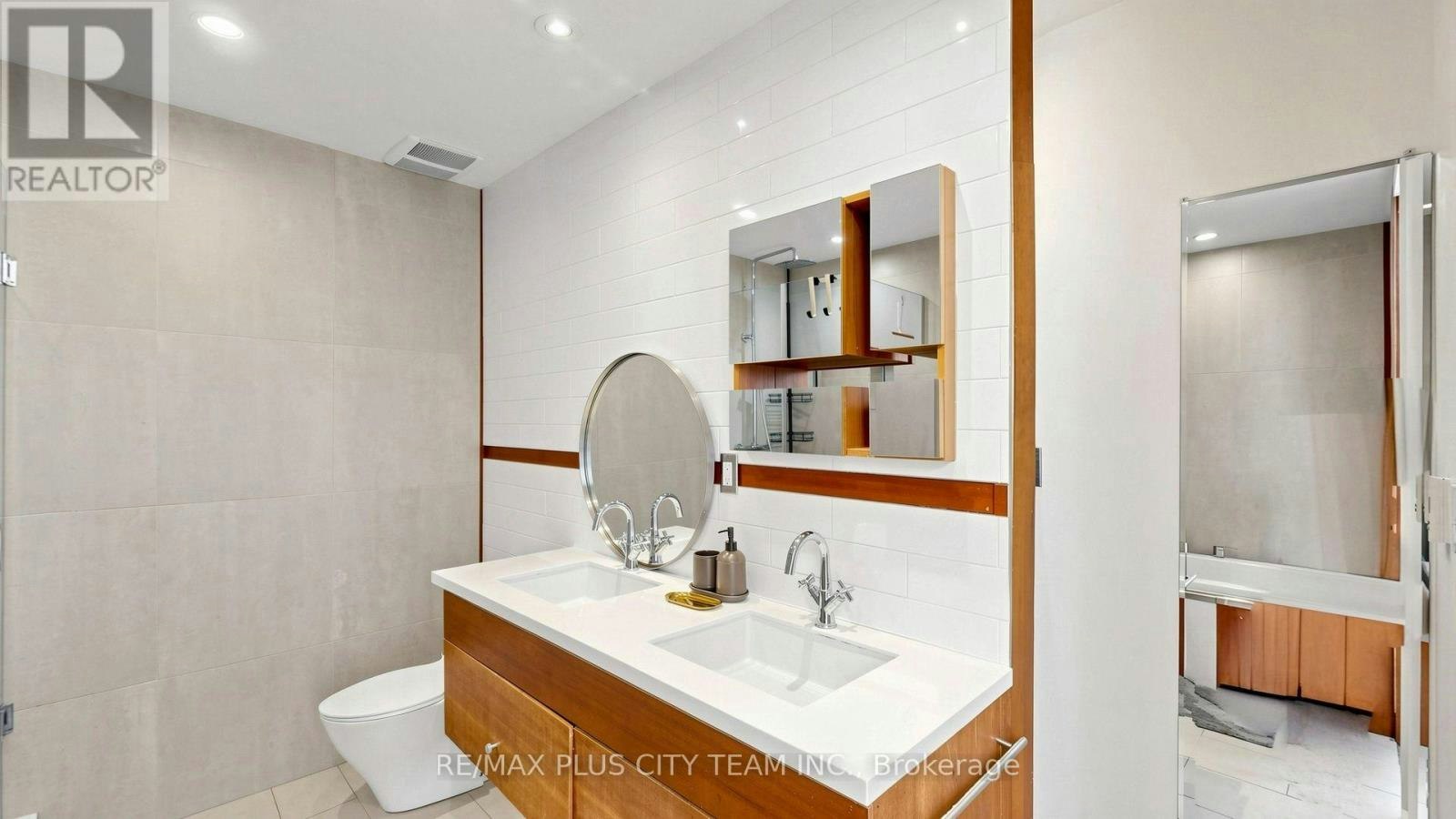 1-25R Atlantic Avenue, Toronto, ON, M6K 3E7 - 16