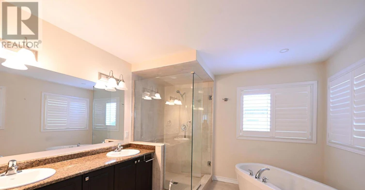 211 Northglen Boulevard, Clarington, ON, L1C 0T9 - 4
