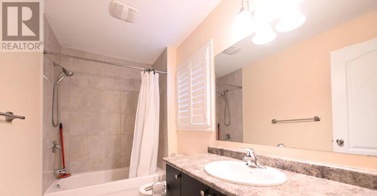 211 Northglen Boulevard, Clarington, ON, L1C 0T9 - 9