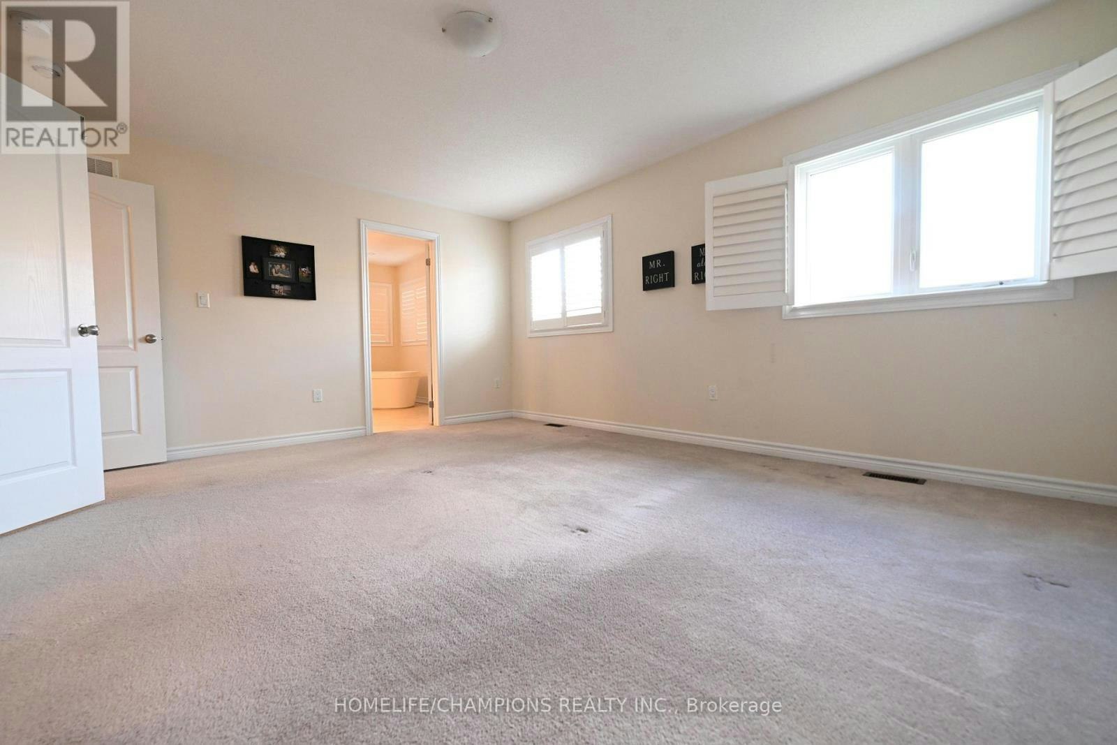 211 Northglen Boulevard, Clarington, ON, L1C 0T9 - 2