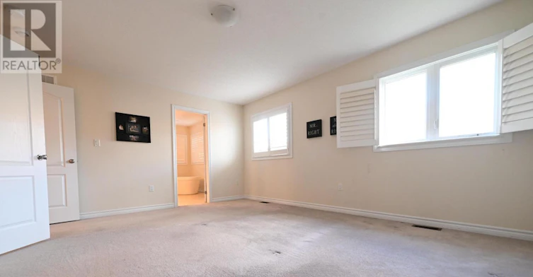211 Northglen Boulevard, Clarington, ON, L1C 0T9 - 2