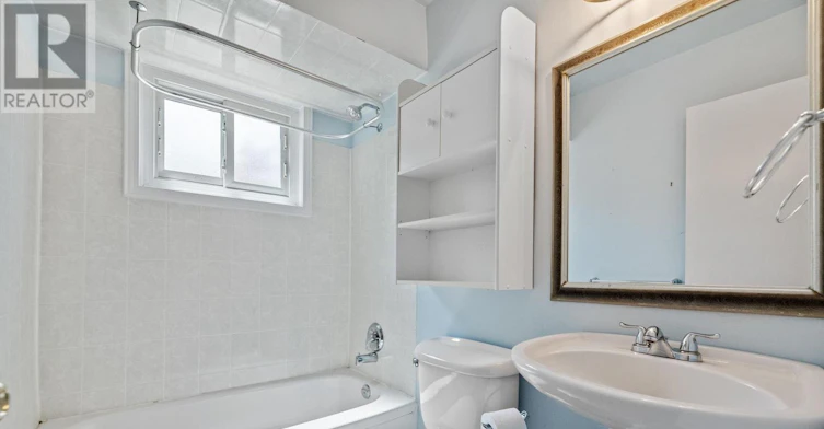 MAIN-15 Walter Avenue, Newmarket, ON, L3Y 2T2 - 17