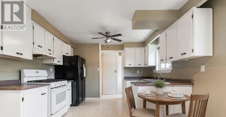 MAIN-15 Walter Avenue, Newmarket, ON, L3Y 2T2 - 5