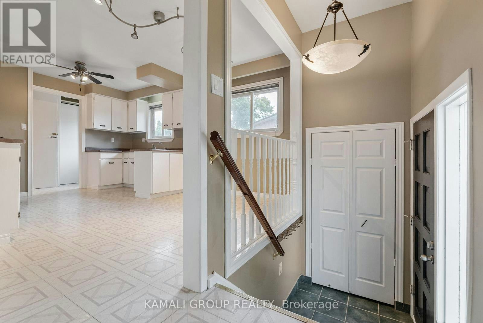 MAIN-15 Walter Avenue, Newmarket, ON, L3Y 2T2 - 4